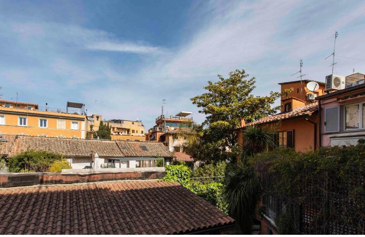 Roma Trastevere Accomodation Villa Exterior photo
